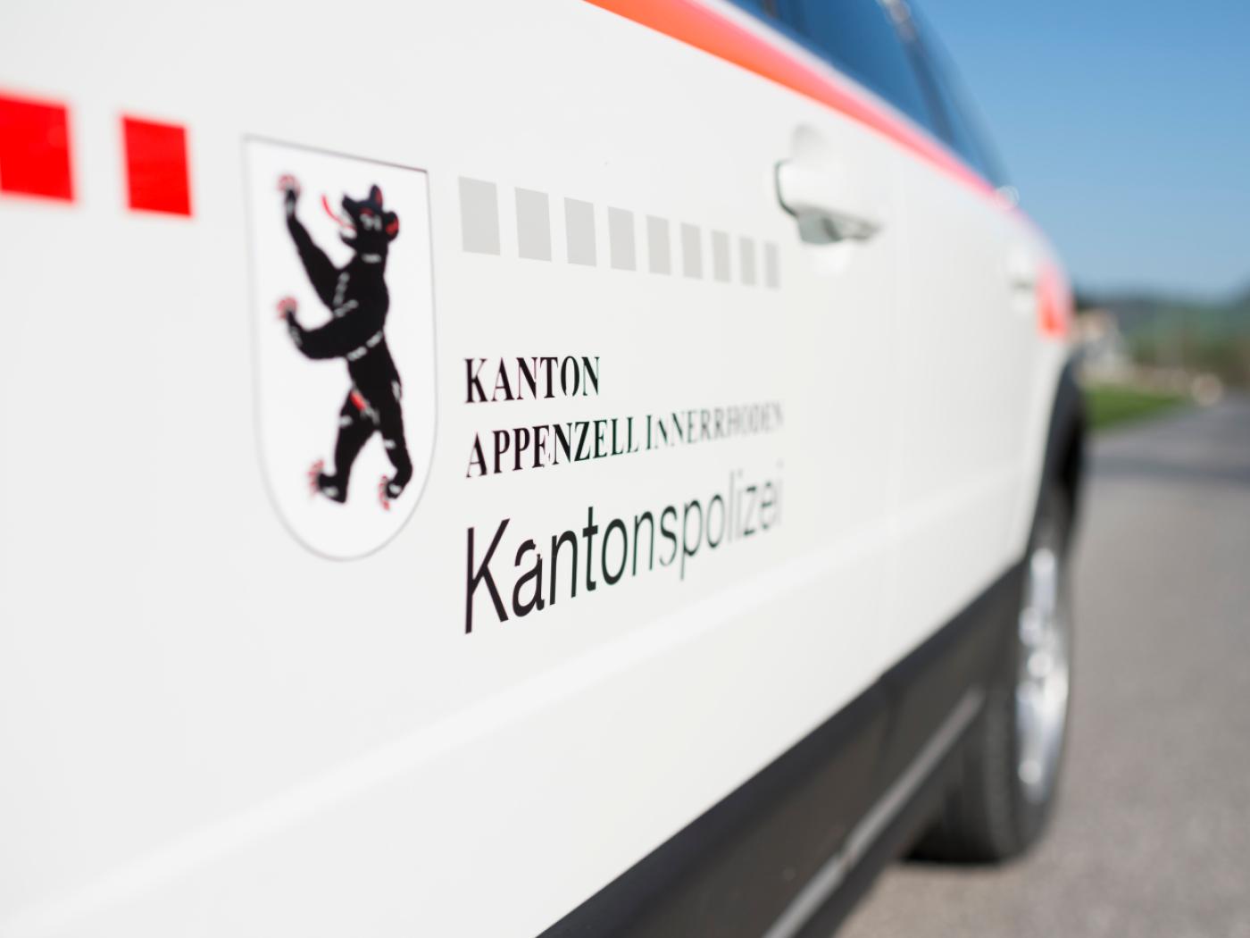 Zusammen mit der Kantonspolizei St. Gallen untersucht die Innerrhoder Kantonspolizei die Schüsse bei Eggerstanden. (Symbolbild)