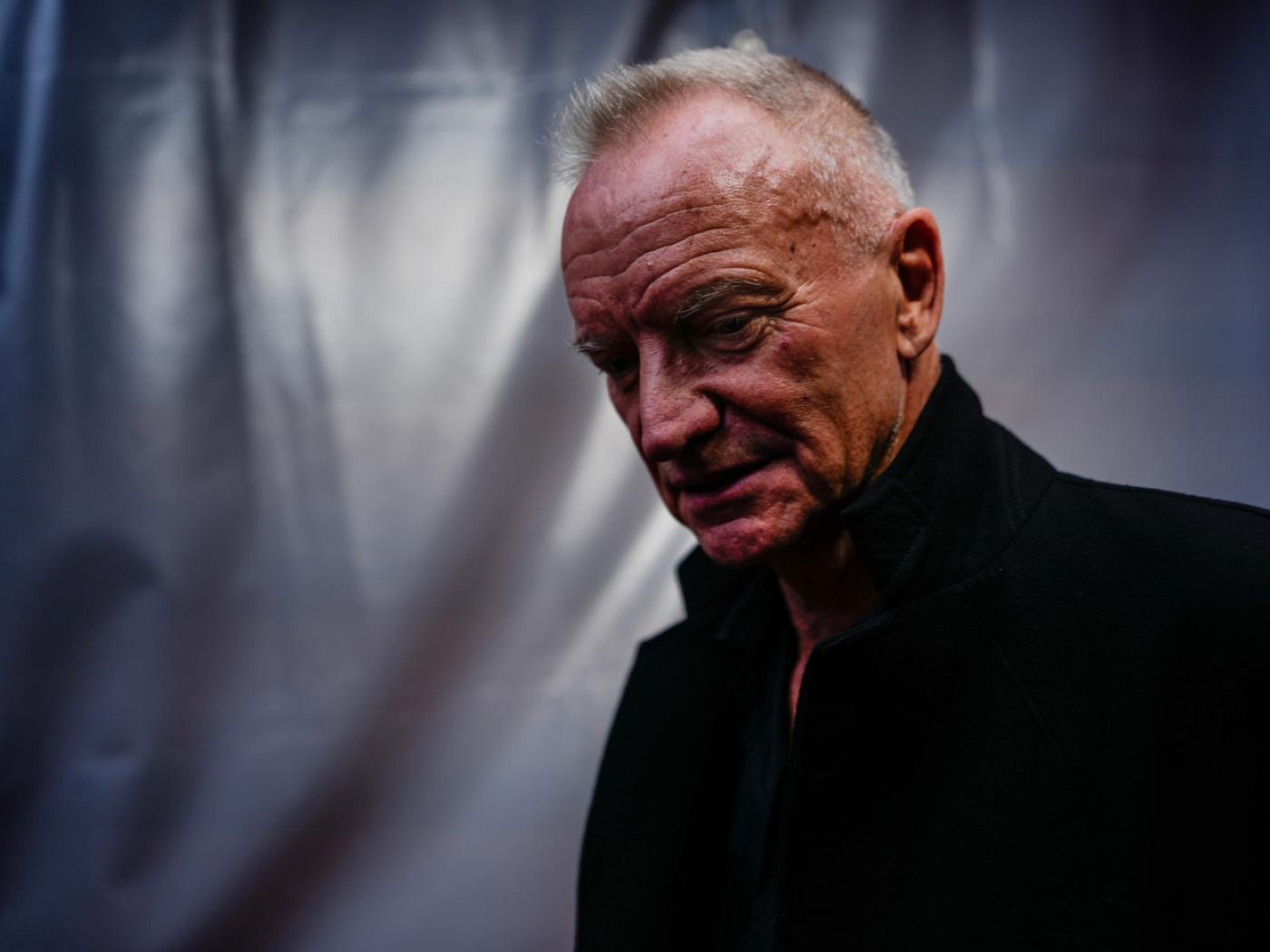 Sting kommt im nächsten Sommer ans St. Peter at Sunset im solothurnischen Kestenholz. Der Top-Star und sein Trio beehren damit nicht die grossen Festivals, sondern treten in beschaulicher Atmosphäre mit Blick auf den Jura auf. (Archivbild)