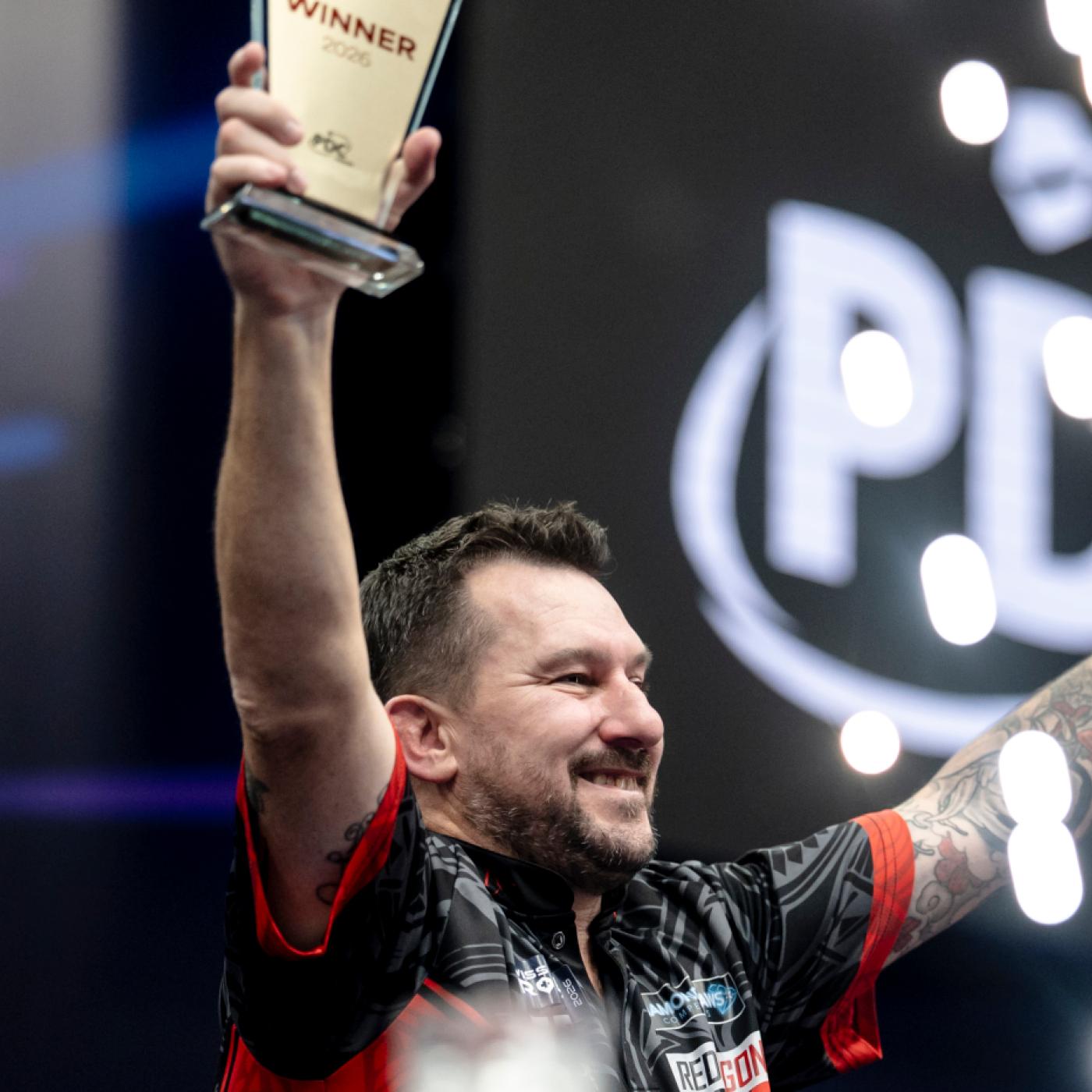 Jonny Clayton gewinnt in Basel