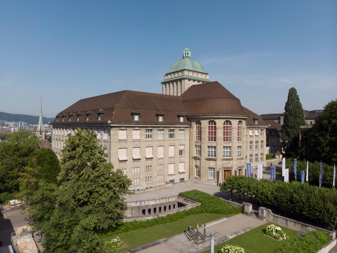 "Nicht mehr zeitgemässes Führungsverständnis": Die zuständige Kantonsratskommission rügt die Universität Zürich. (Archivbild)