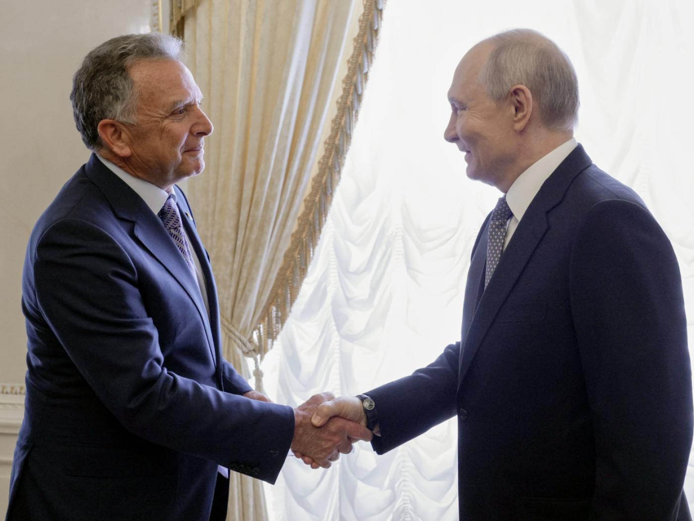 dpatopbilder - Russlands Präsident Wladimir Putin (rechts) empfängt den US-Sondergesandten Steve Witkoff. Foto: Gavriil Grigorov/Pool Sputnik Kremlin/AP/dpa - ACHTUNG: Nur zur redaktionellen Verwendung und nur mit vollständiger Nennung des vorstehenden Credits