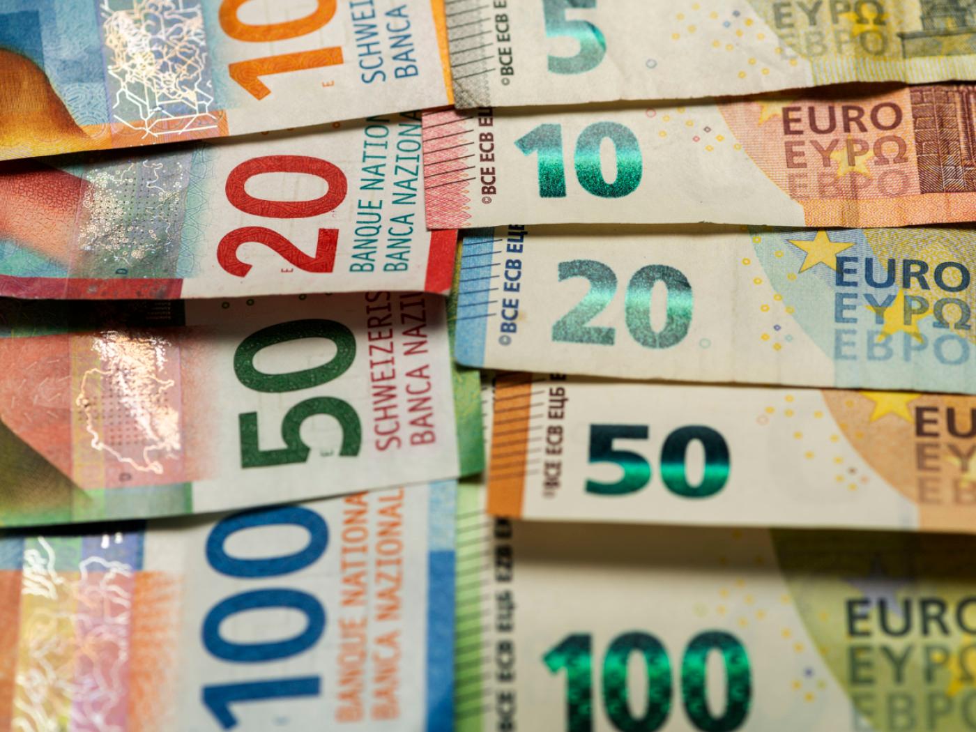 Am frühen Donnerstagnachmittag unterschritt der Franken zum Euro wieder die Marke von 92 Rappen.  (Archivbild)