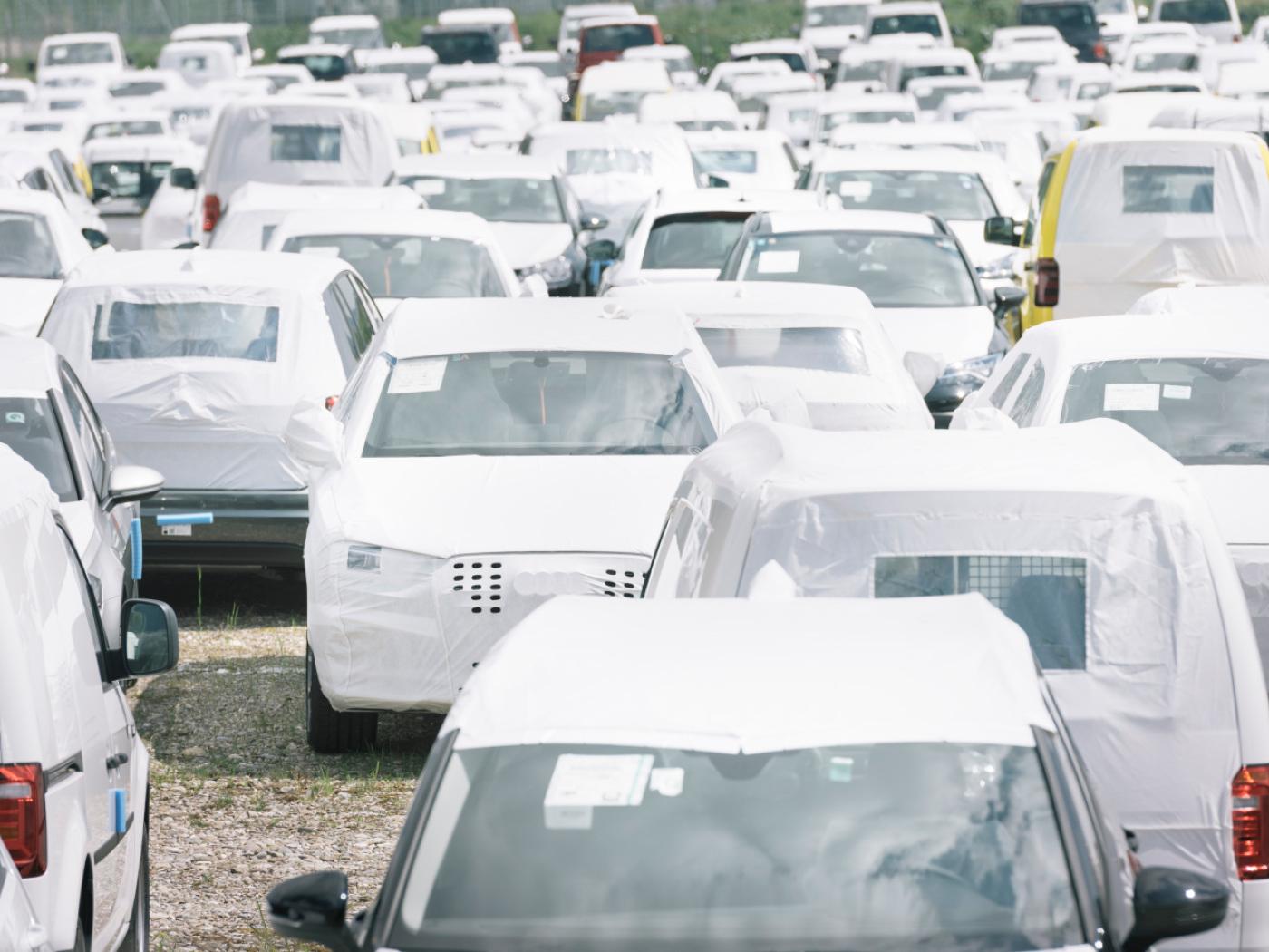 In der Schweiz sind die Preise für Neuwagen und Occasionsautos gesunken. Grund dafür dürfte das gestiegene Angebot günstiger Autos aus China sein.(Symbolbild)
