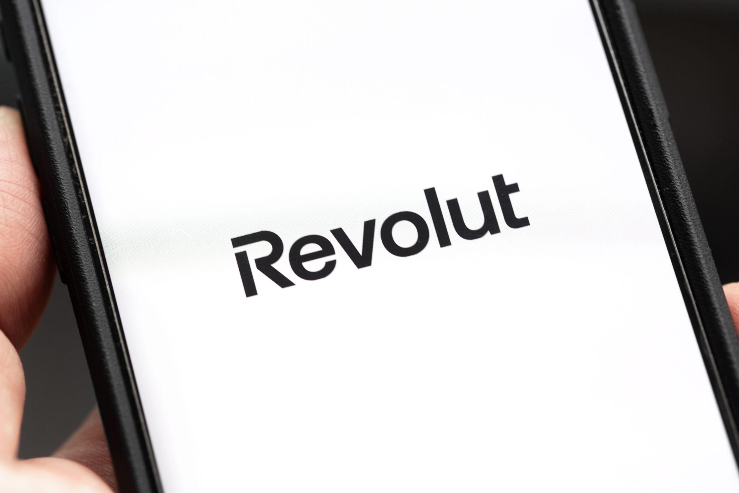 Revolut meldet eine Störung im Bereich Banking und Support.