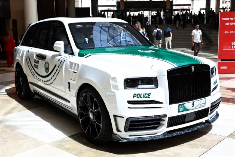 Rolls-Royce Cullinan in Polizeiuniform