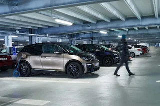Für BMW-Mitarbeiter baut Eon ein Ladenetzwerk auf.