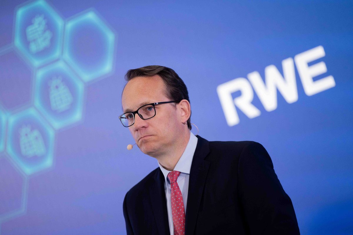 RWE drückt auf Investitionsbremse | ZFK